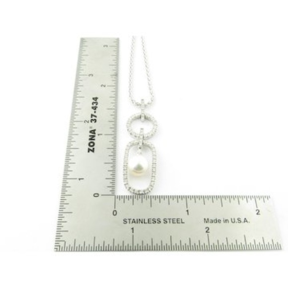 Vintage 18 Karat White Gold Pearl and Diamond Pendant Necklace #3152 - Picture 9 of 9